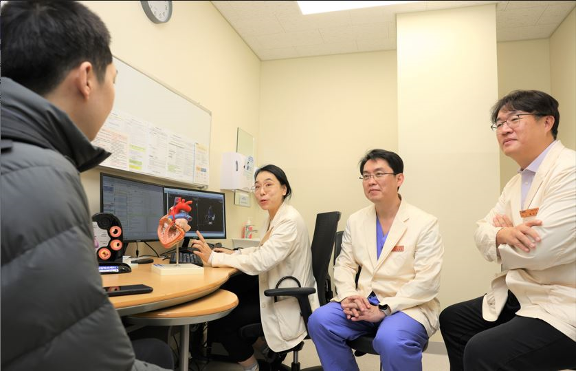 First in Korea to Successfully Perform 200 Cases of Left Ventricular Assist Device (LVAD) Surgery.png