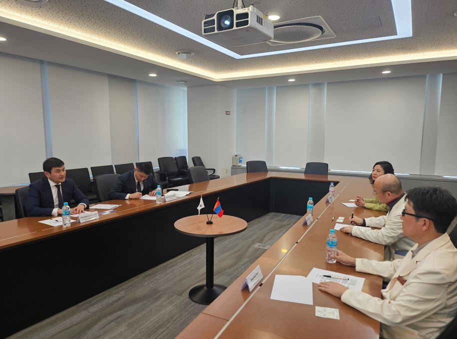 The Ambassador of Mongolia to Korea visited Samsung Medical Center(2).png The Ambassador of Mongolia to Korea visited Samsung Medical Center(2).png