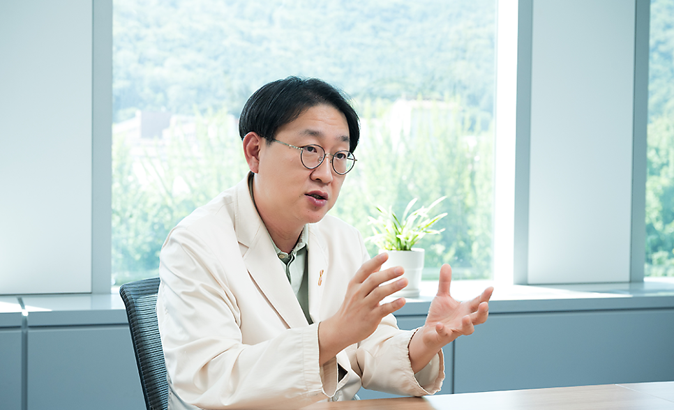 유종한교수님_워터마크_06.png 유종한교수님_워터마크_06.png